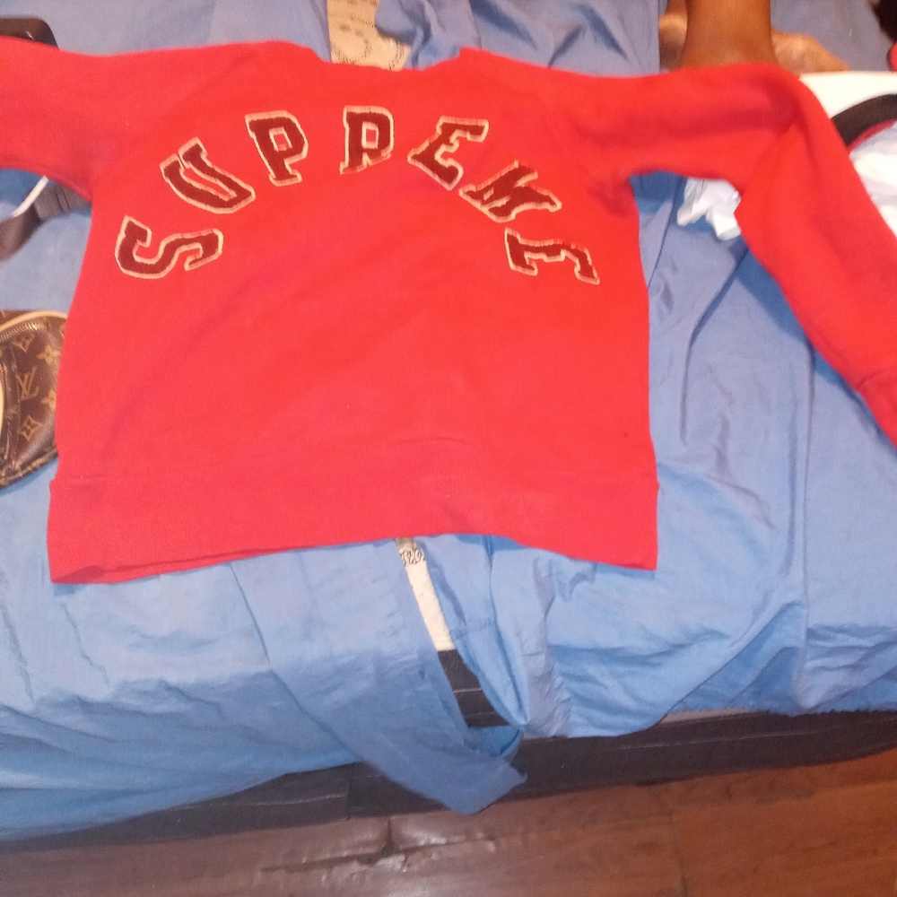Supreme sweater